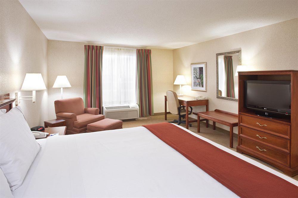 Holiday Inn Express Hotel & Suites Bowling Green By Ihg Quarto foto