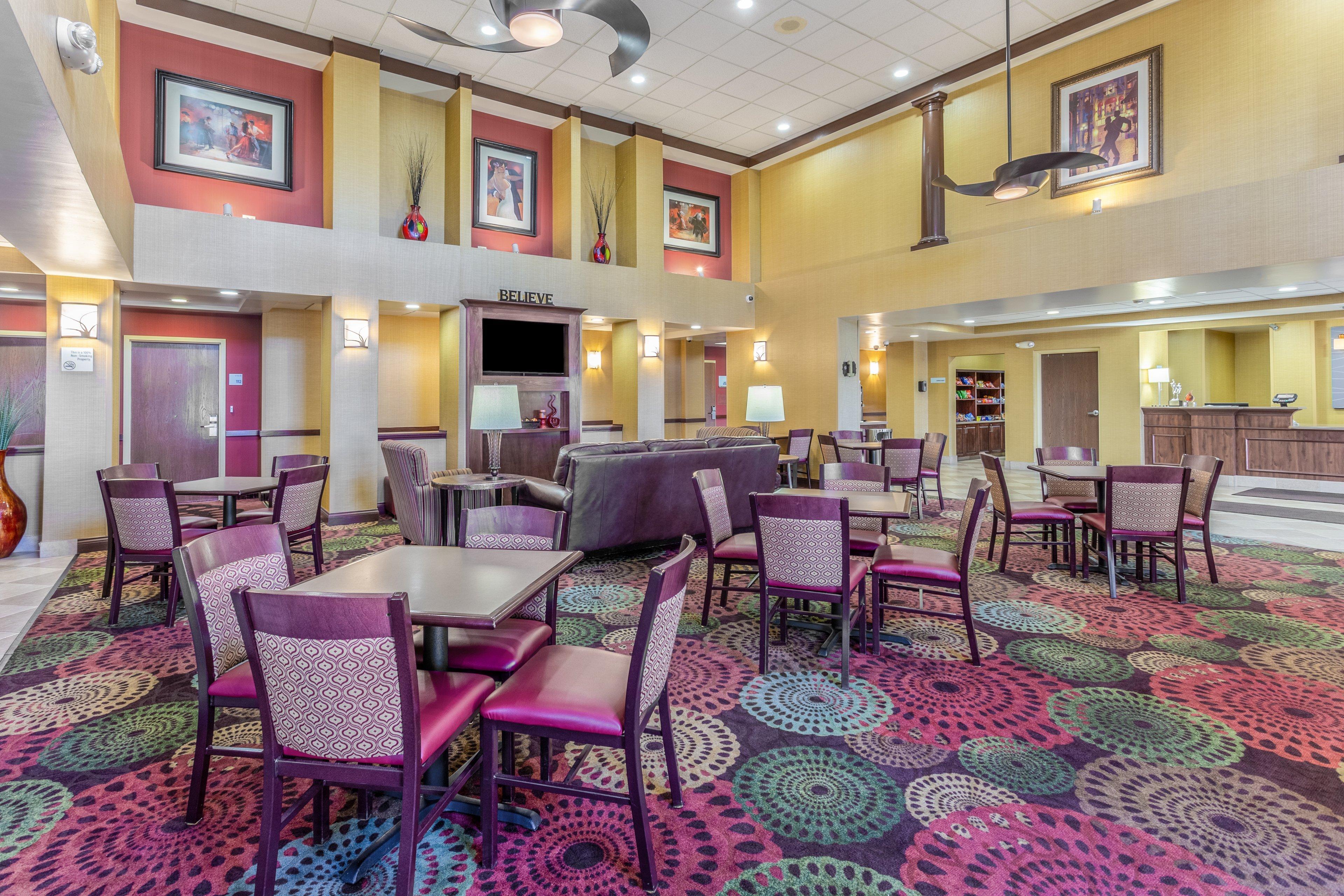Holiday Inn Express Hotel & Suites Bowling Green By Ihg Exterior foto