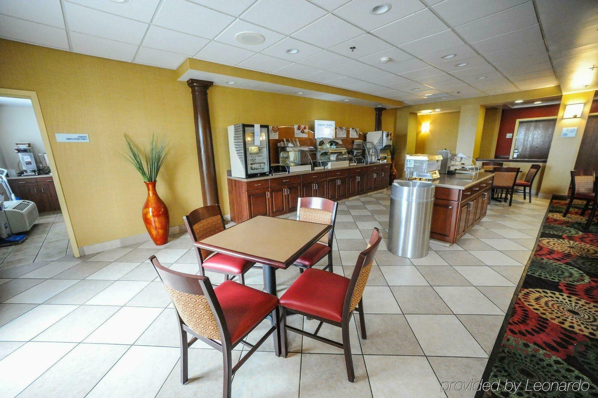 Holiday Inn Express Hotel & Suites Bowling Green By Ihg Exterior foto